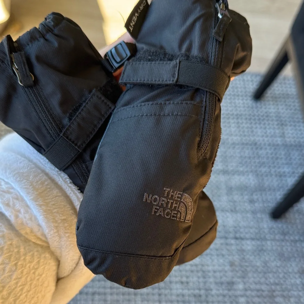 The North Face Black Insulated Mittens 3T